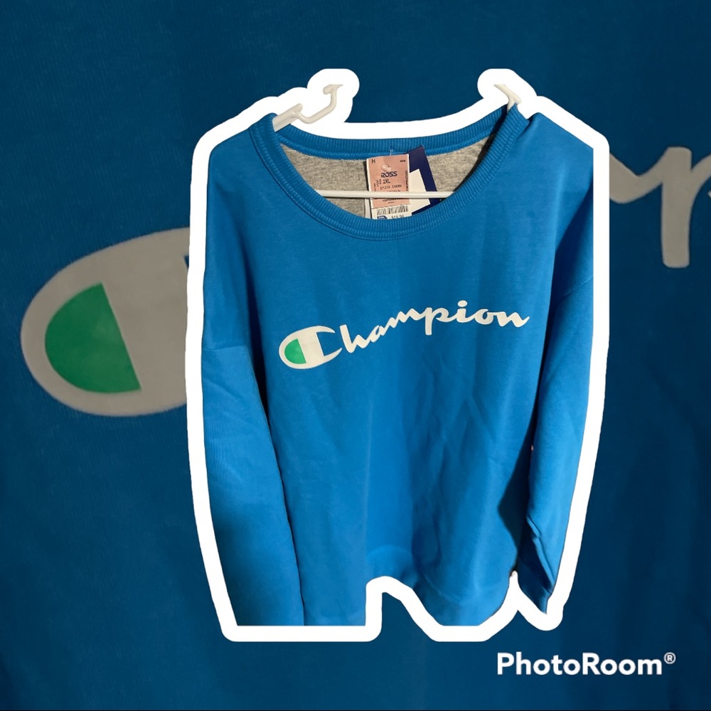 Baby blue extra extra large champions sweater